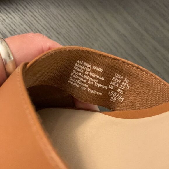 Fioni Size 10 tan wedge sandals with ankle strap NWOT - Picture 7 of 11